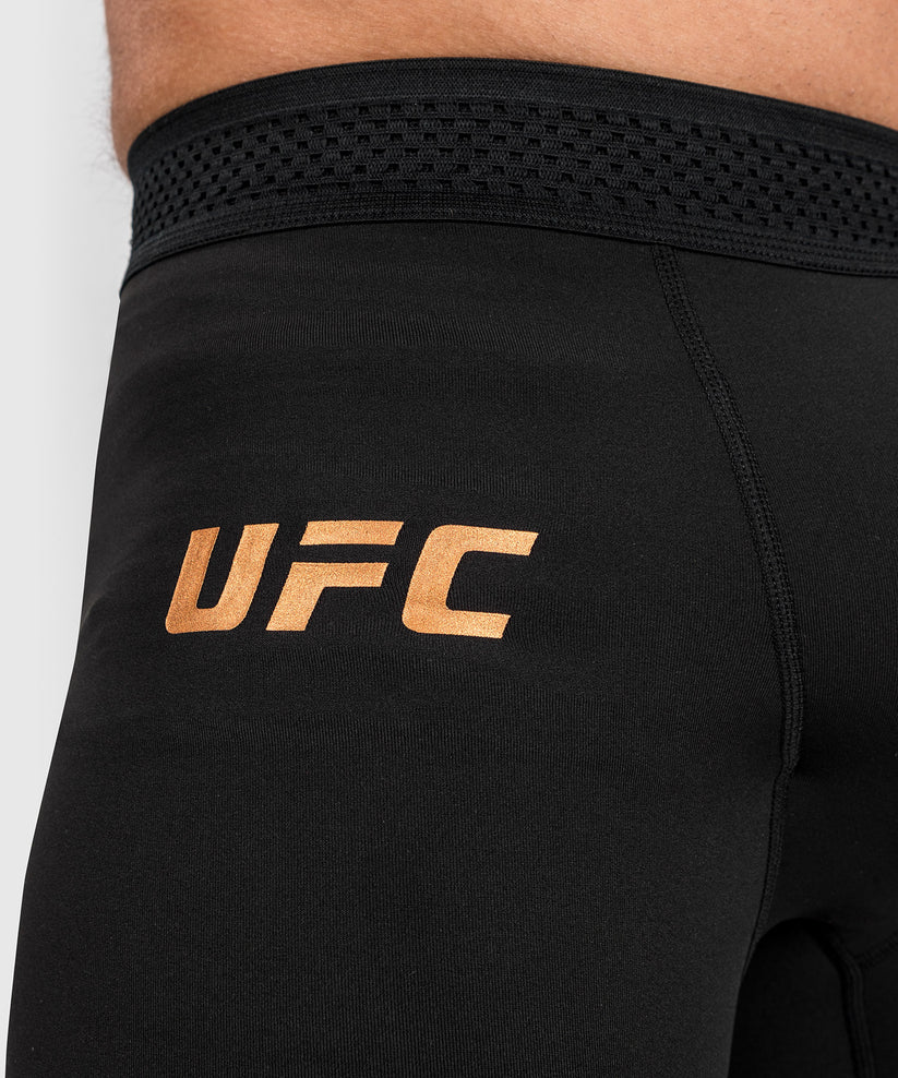 SHORT DE COMPRESSION VENUM UFC ADRENALINE BY VENUM AUTHENTIC FIGHT WEEK - NOIR – Image 4