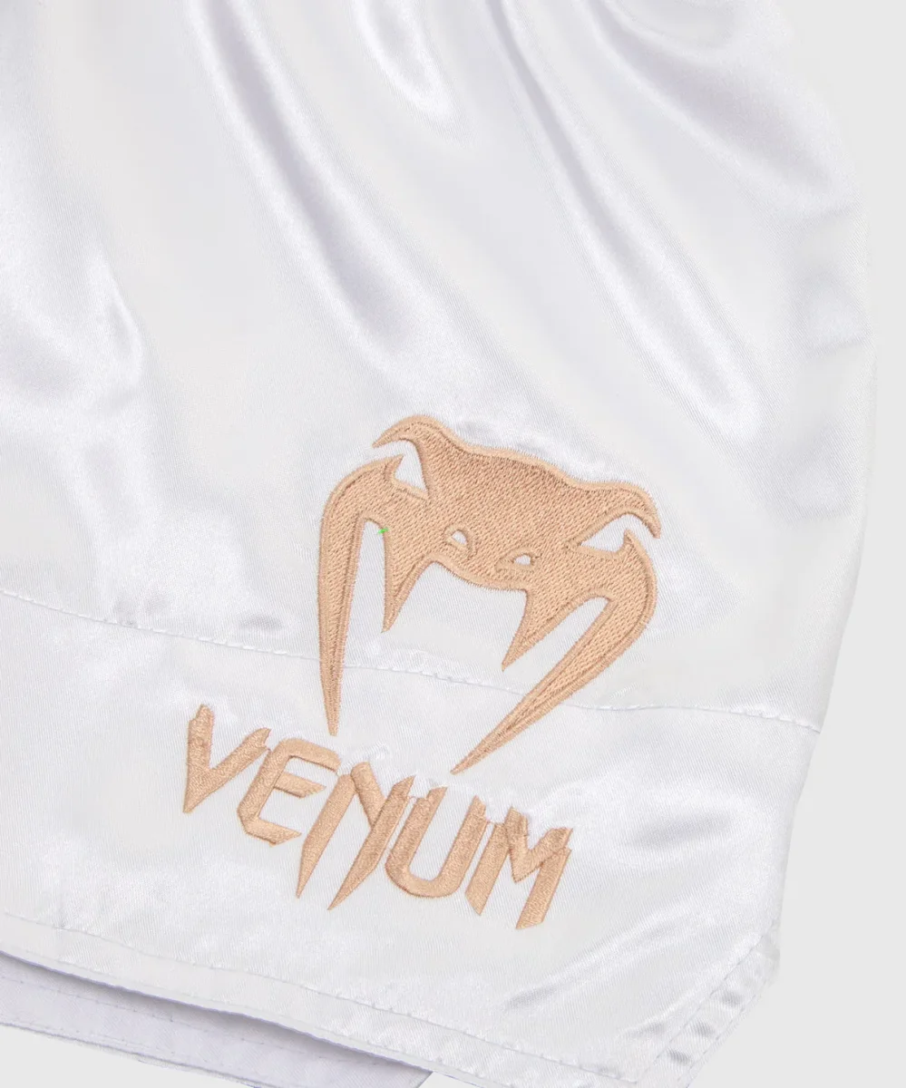 SHORT DE MUAY THAI VENUM CLASSIC - BLANC/OR – Image 3