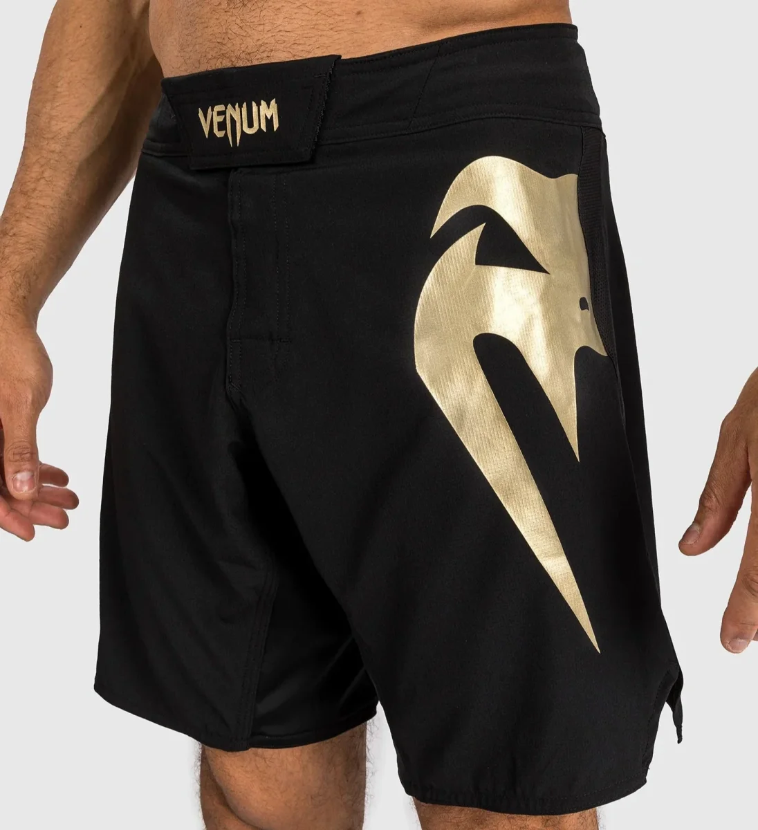 FIGHTSHORT VENUM LIGHT 5.0 - NOIR/OR