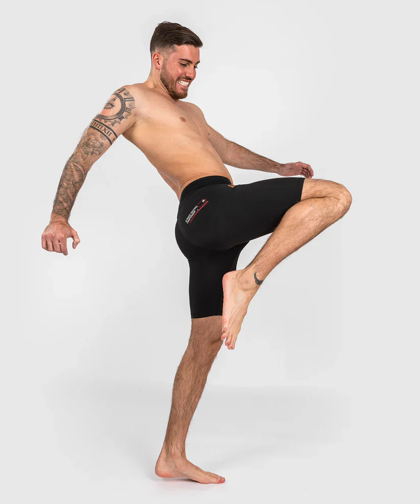 SHORT DE COMPRESSION VENUM UFC ADRENALINE BY VENUM AUTHENTIC FIGHT WEEK - NOIR – Image 7